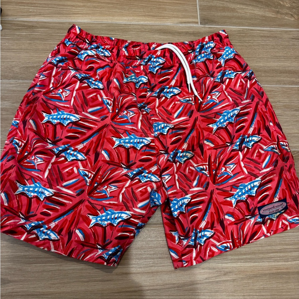 Vineyard Vines batik swim trunk